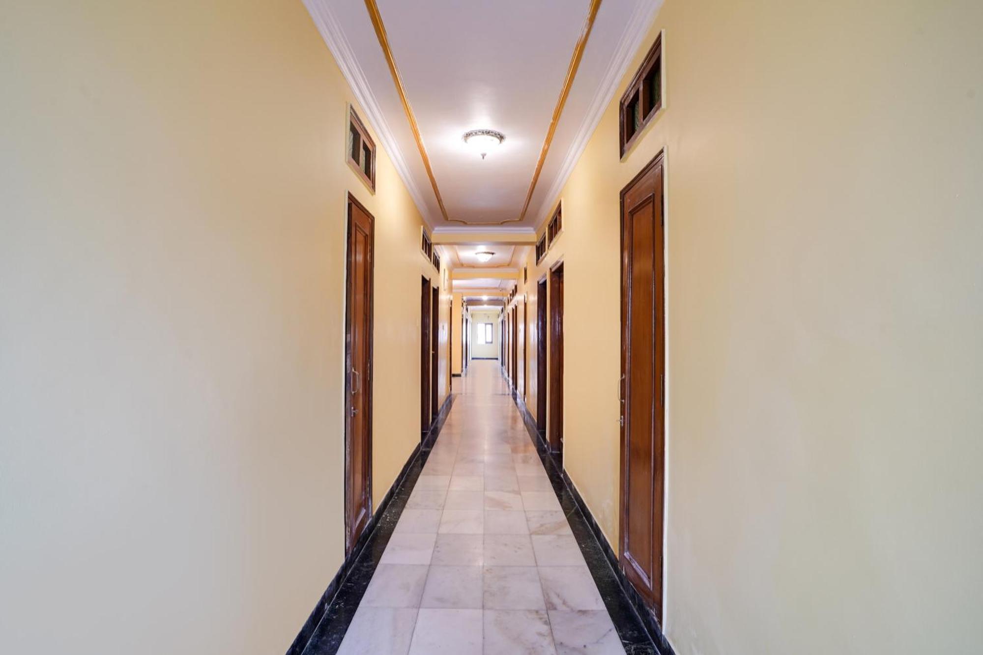 Hotel Collection O Vijay Niwas